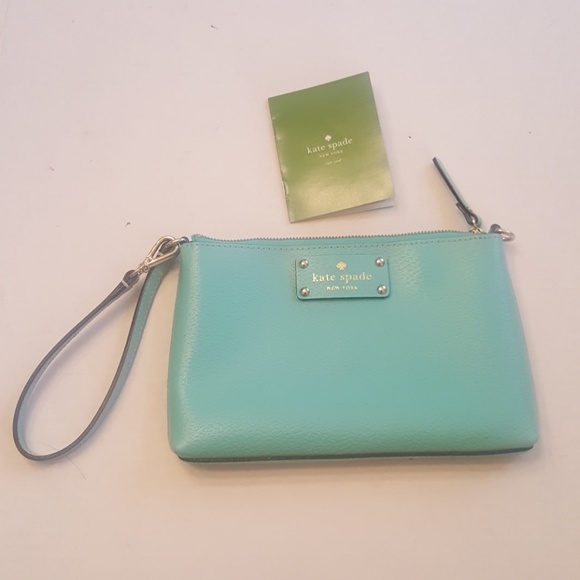 kate spade Handbags - Kate Spade Aqua Wristlet